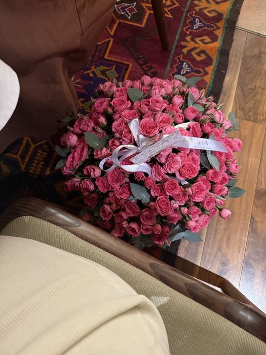 Цветы кустовые розы букет