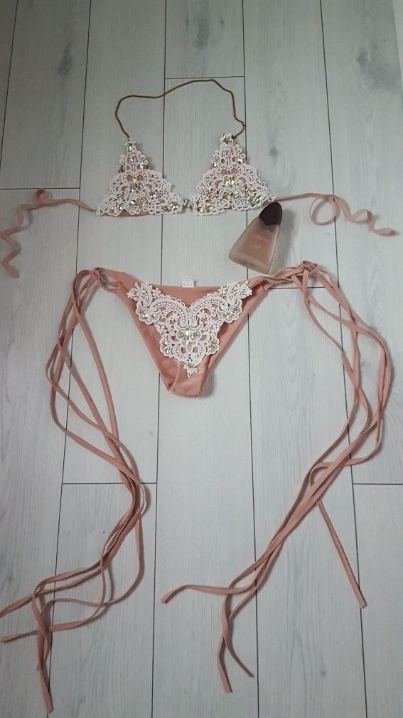 Costum de baie la 50 lei