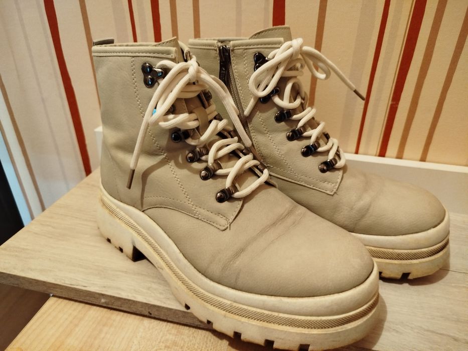 Продам обувь в хорошем состоянии