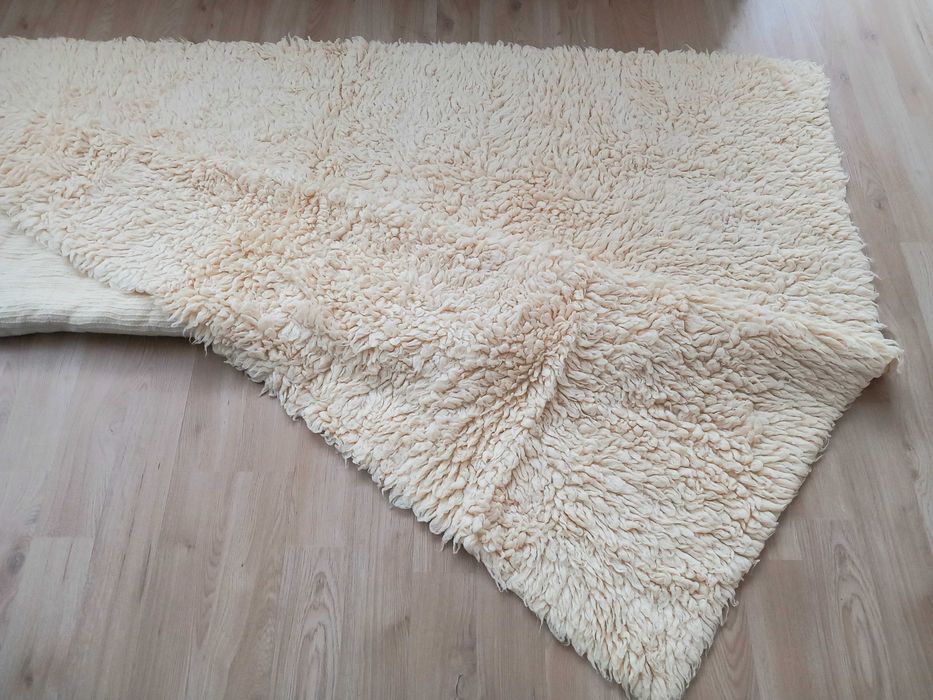 Нов вълнен китеник