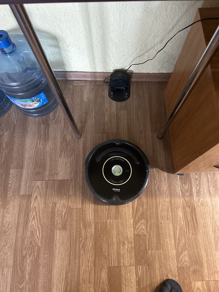 Vând iRobot Roomba 650