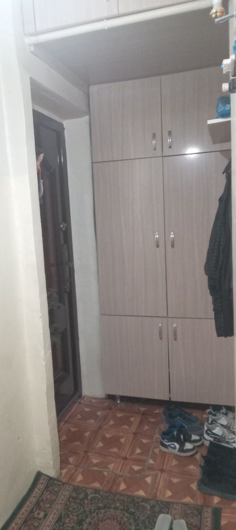 Продаётся 2х комнатная квартира на 1 этаже в Микроене