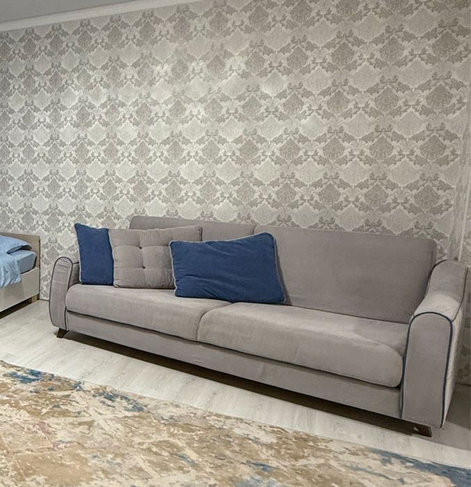 Продам диван в хорошем состояние