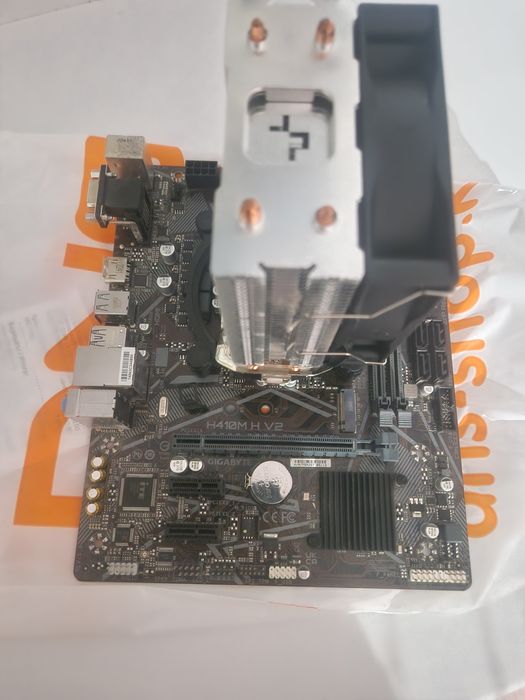 Продам материнскую плату с процессором i3 10100f