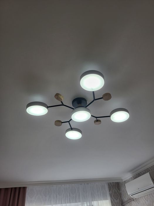 Продам люстру светодиодную