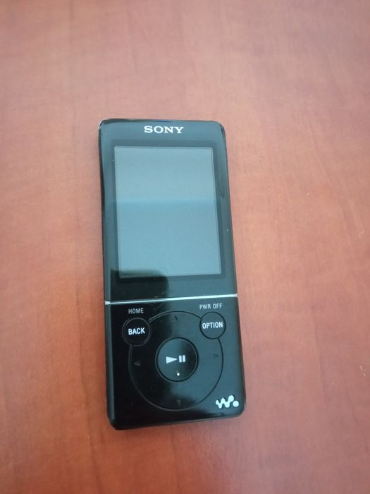 Vând mp3 player Sony Nwz E 474