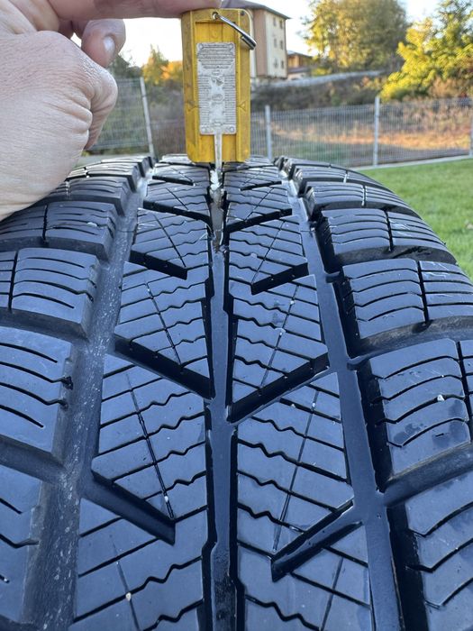 Anvelope Iarna 205 55 16 / Barum Polaris 5 / DOT 2022 / 7,5 mm profil