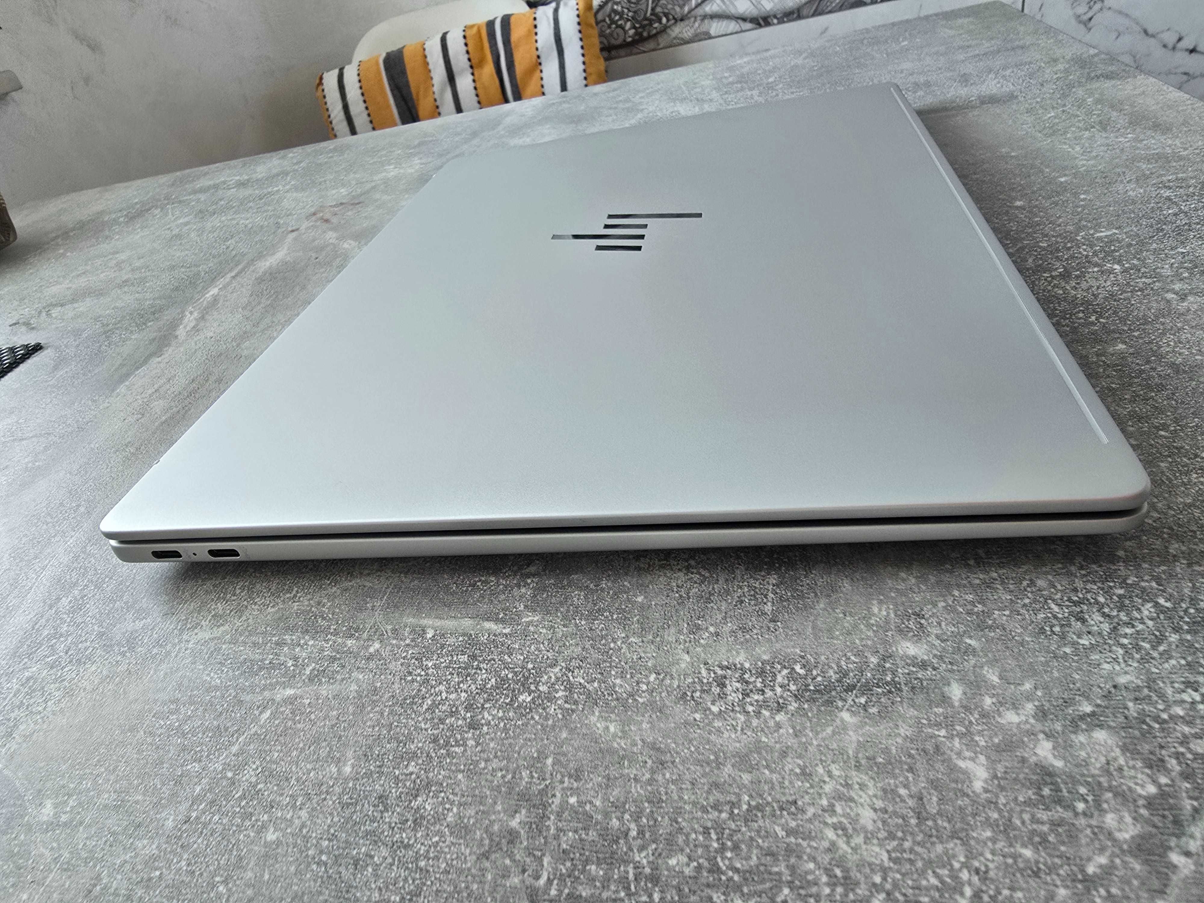 Висок клас HP Omnibook AI X Plus процесор, бат 26ч 2.2 K екран, 512 GB