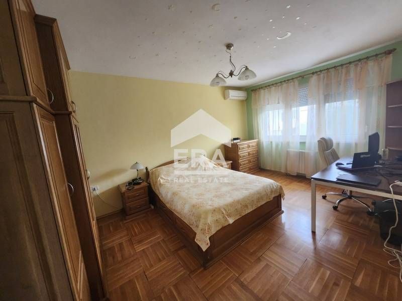 ЕРА Фаворит предлага ексклузивно под наем комфортен двустаен апартамен