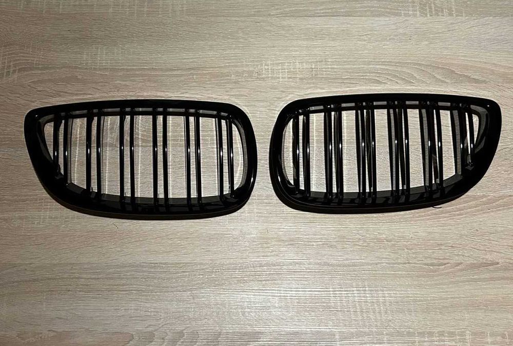 Черни гланцови бъбреци за BMW E92 E93 от 2006 до 2009