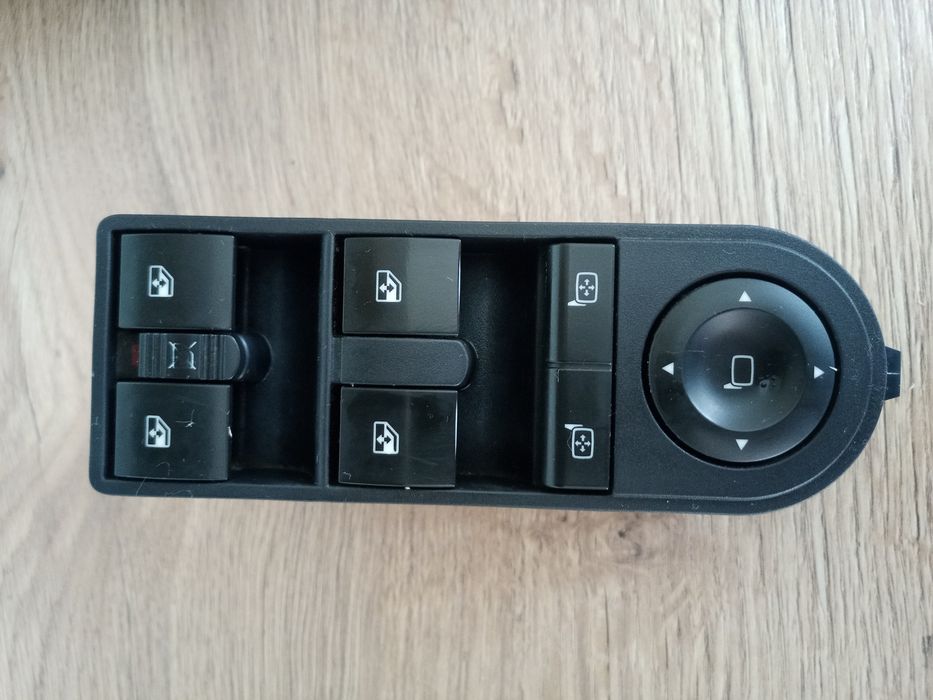 Управление за ел стъкла и ел огледала