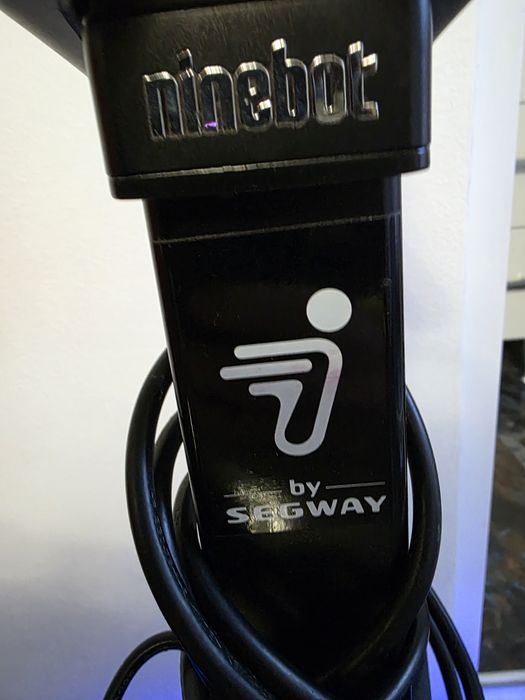 Ninebot segwai 200€  adus din germania
