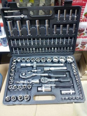 Trusa scule universala. 108 piese. Noua!