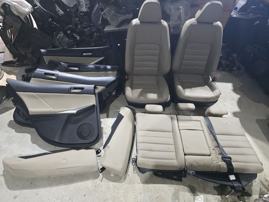Imterior scaune tapicerii lexus is300h 2013-2023 impecabil