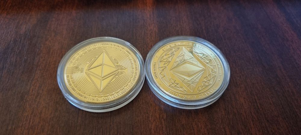 Monezi de Colectie Bitcoin, Ada, Ripple, Etherum, Binance etc