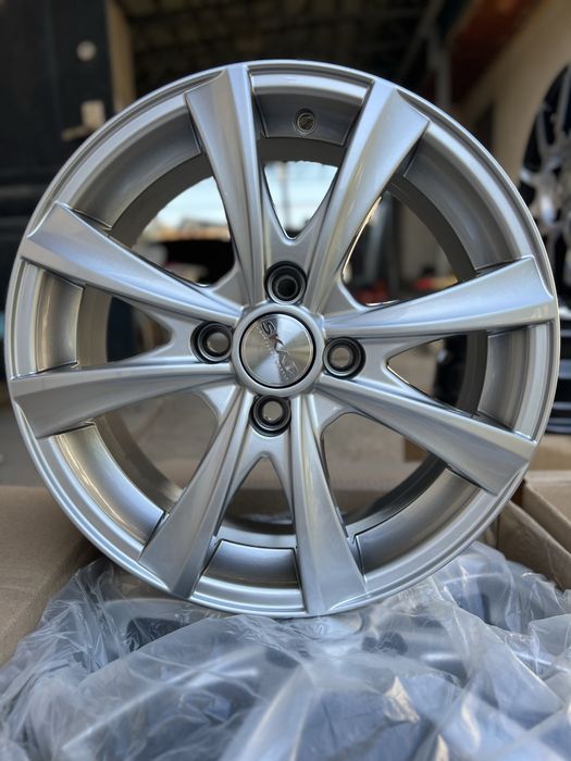 Диск r15. 4x100.