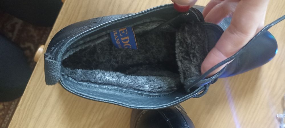 Мужская обувь продается