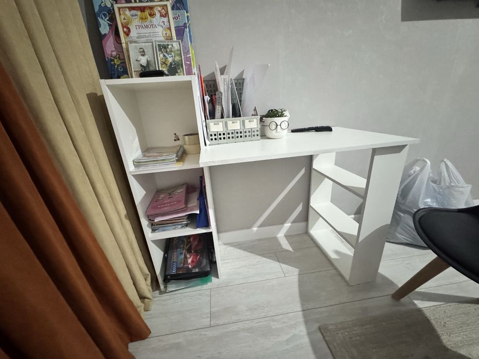 Продам стол-парту