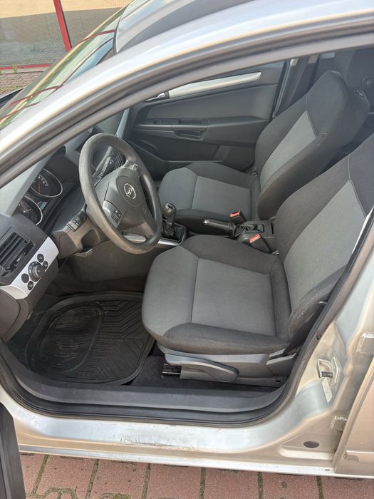 Opel Astra H an 2007  1.9 CDTI 101 CP Euro 4