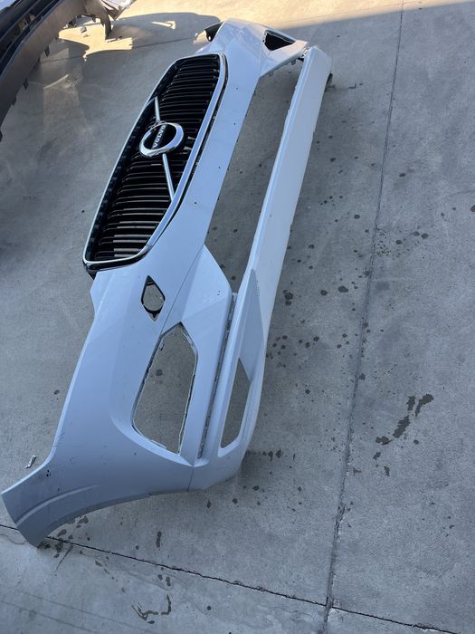 Броня с решетка Volvo XC 60