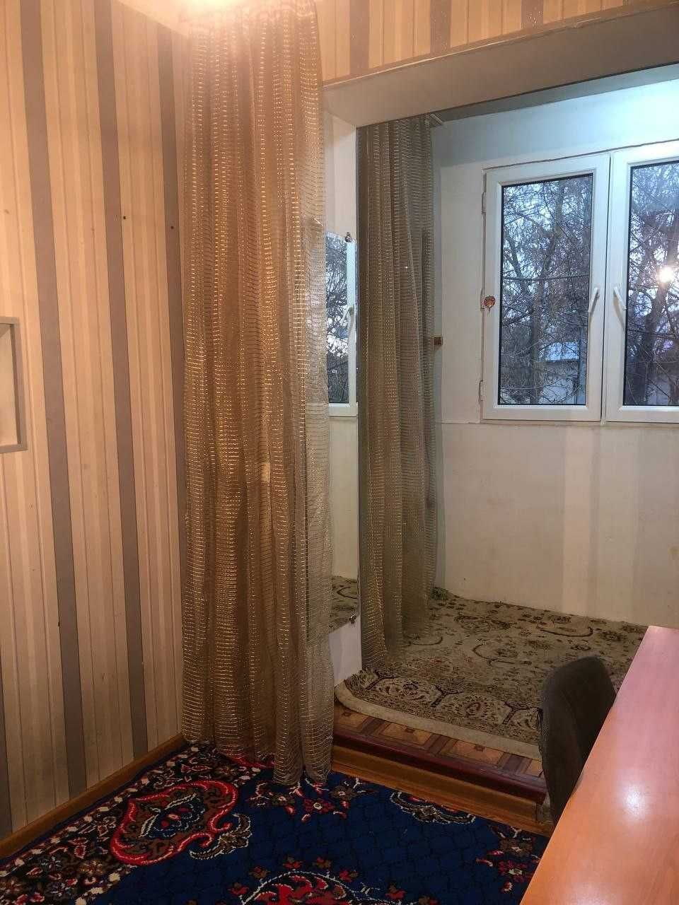 Набийевда 1 хона 2 хона клинган 1.5га 3 балкони бор йулли йузи