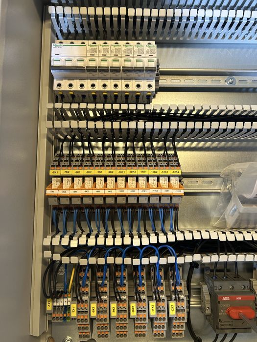 Instalatii Electrice Rezidentiale si Industriale