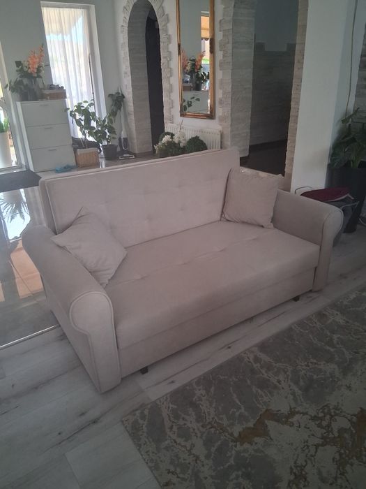 Canapea extensibila crem