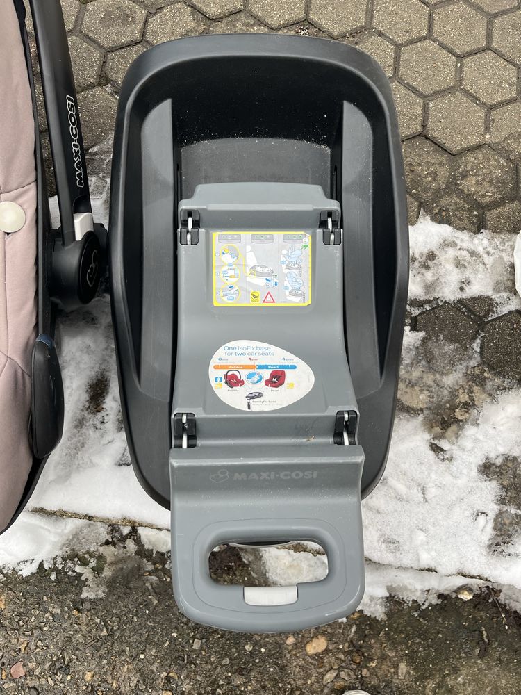 Детско столче за кола Maxi Cosi Pebble + основа