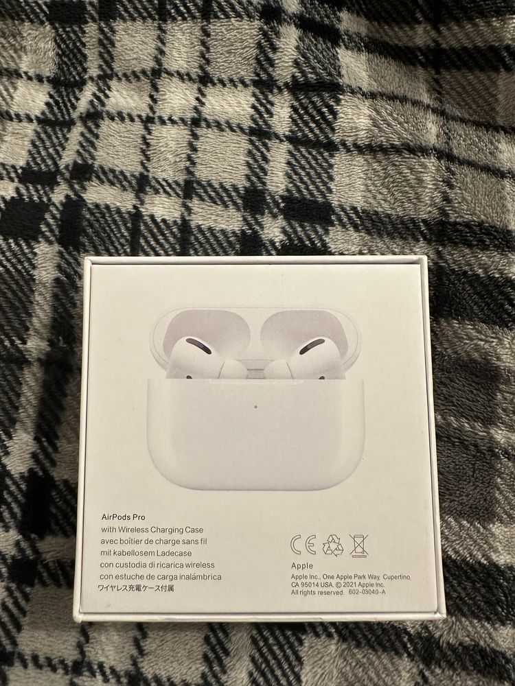 Слушалки AirPods Pro