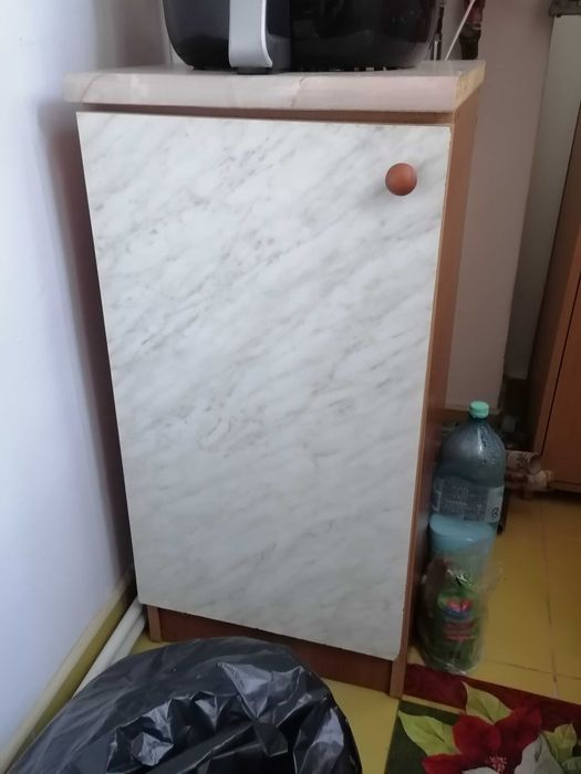 donez 3 piese de mobilier