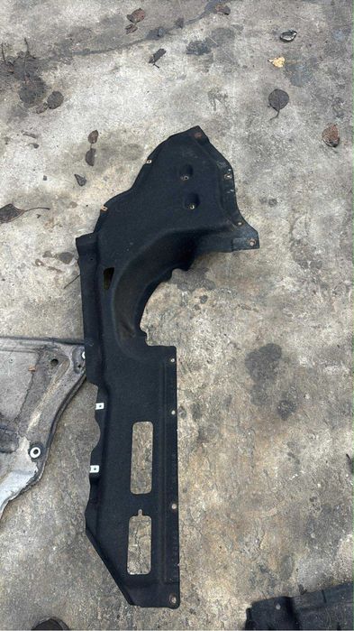 Кори под двигател кутия bmw x6 f16 x5 f16 бмв х6 ф16 х5 ф15 кори