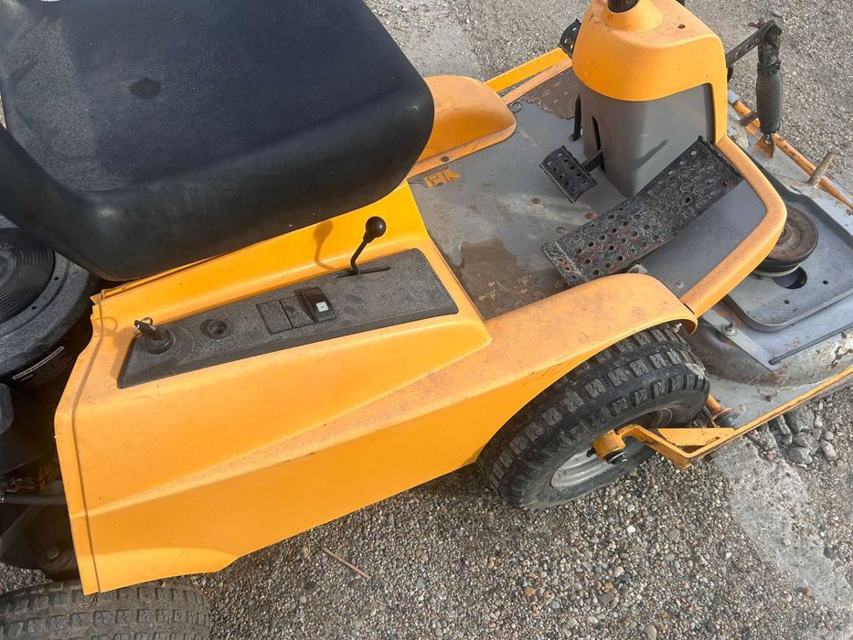 Vand tractoras tuns gazon