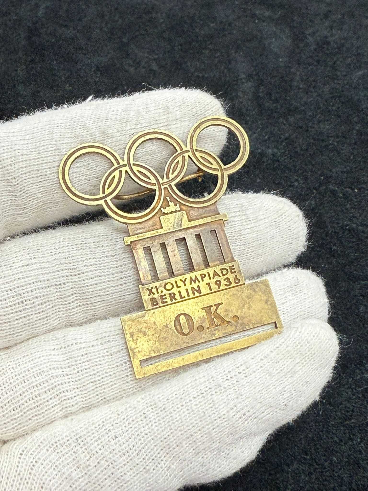 Insigna nazista olimpiada 1936 piesa de colectie