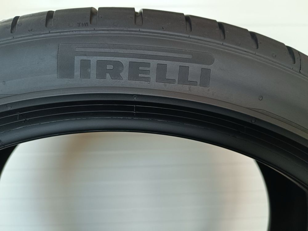 2бр летни гуми 255/40/21/Pirelli pzero r01/dot0223/4.6мм/пирели/