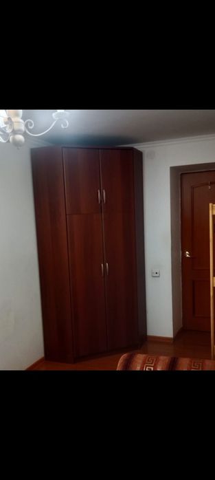 Шкаф угловой, коричневый