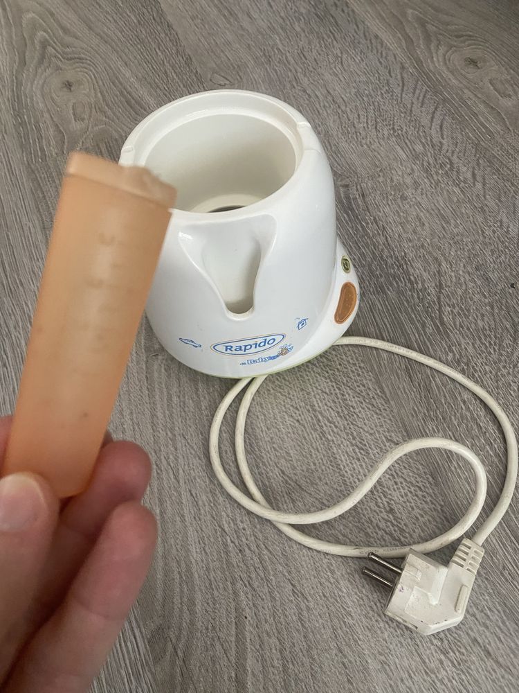 Fierbator pentru biberoane sau mancare de bebelusi