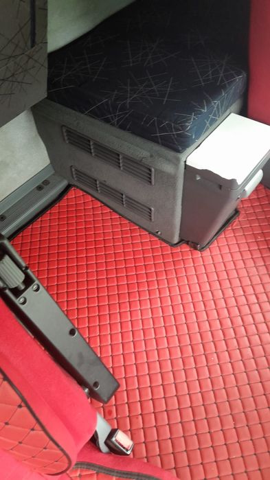 Vand URGENT ansamblu cap tractor Iveco+semiremorca Wielton