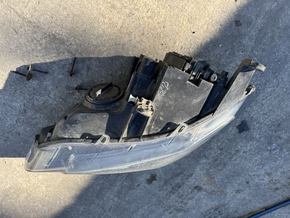 Far stanga  bmw x5 e70 bi-xenon NFL