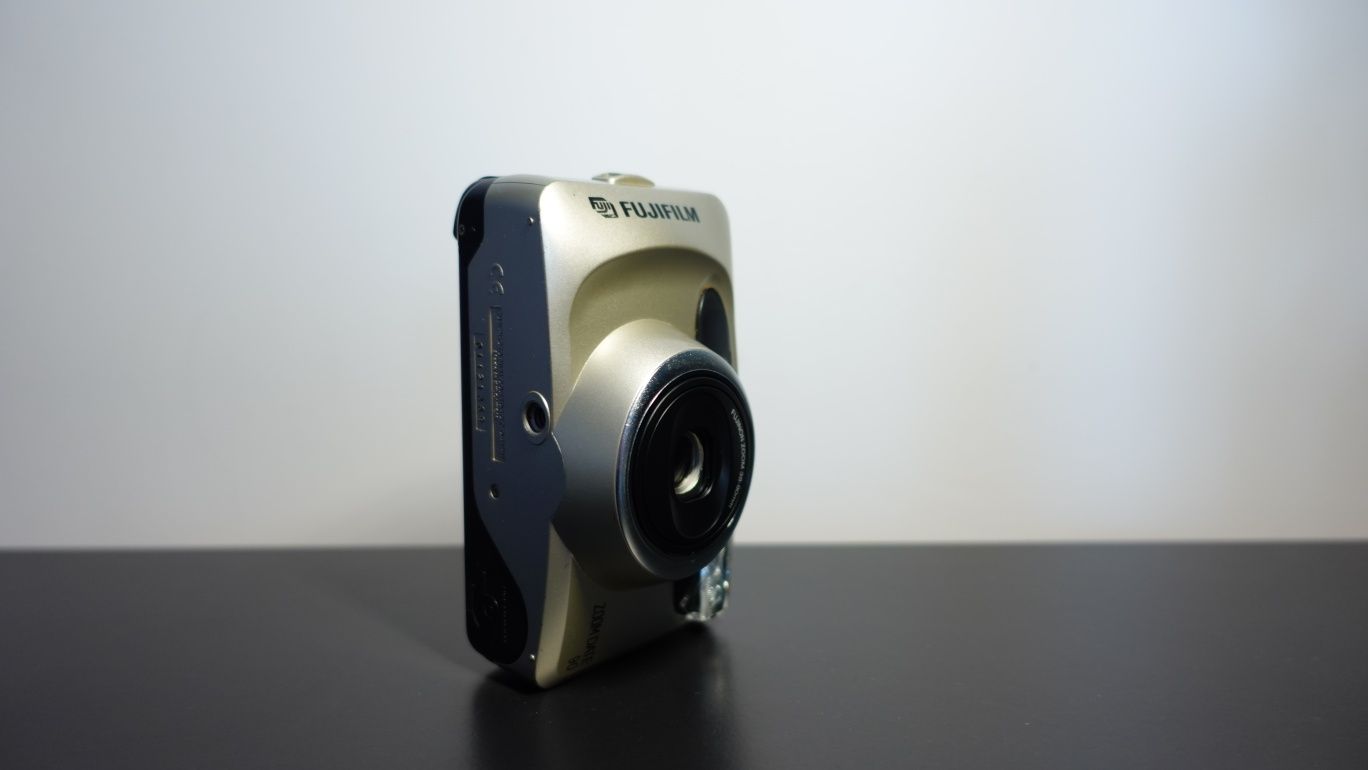 Fujifilm zoom date 90, camera de colecție