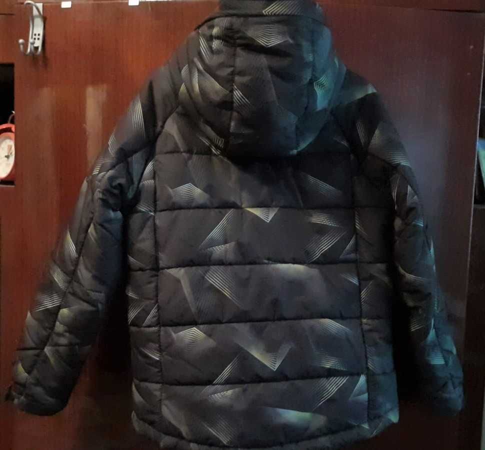 Куртка весна осень и дет. вещи на мальчика 8- 11 лет