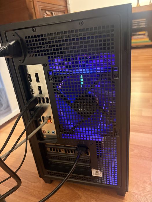 Calculator Asus 9800x3d / Rtx 5070ti / 32 gb ddr5 / 1 tb ssd / wi-fi