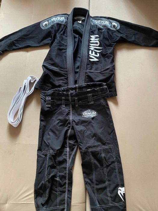 Продам кимано новое