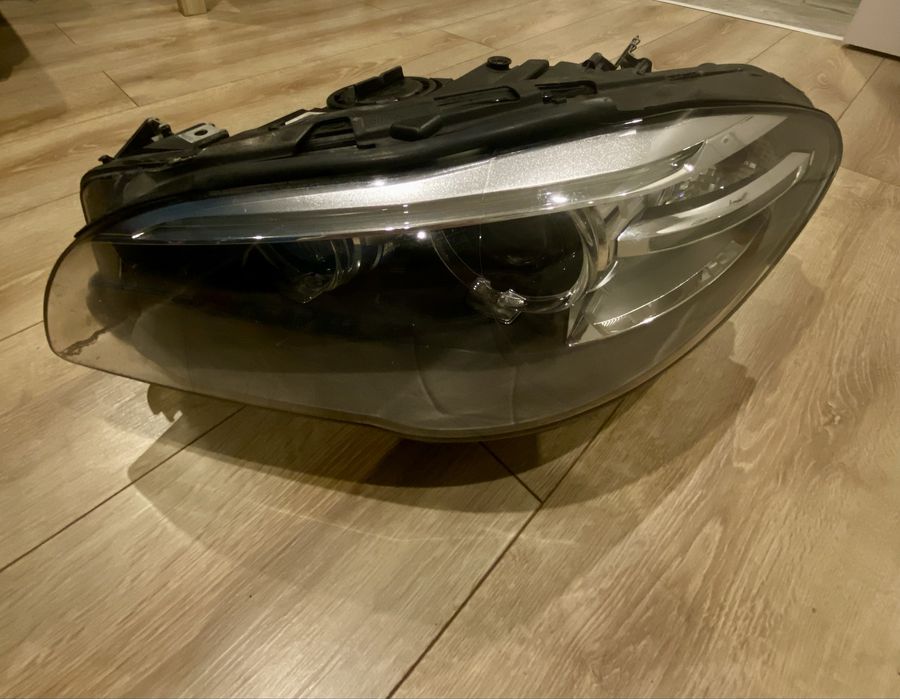 F11/F10 Преден ляв фар facelift