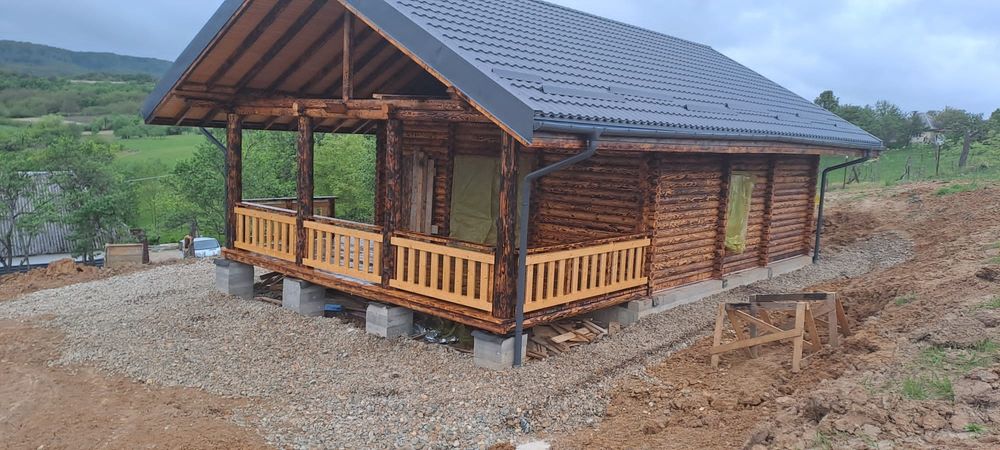 Сase ecocaldurose din bustean intreg