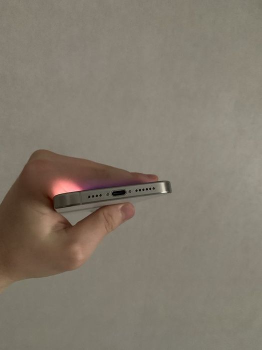 iPhone 15 Pro Max White Titanium 90%