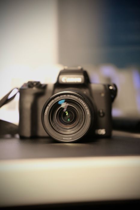 Canon m 50 mark 2 с объективом 18-150 mm