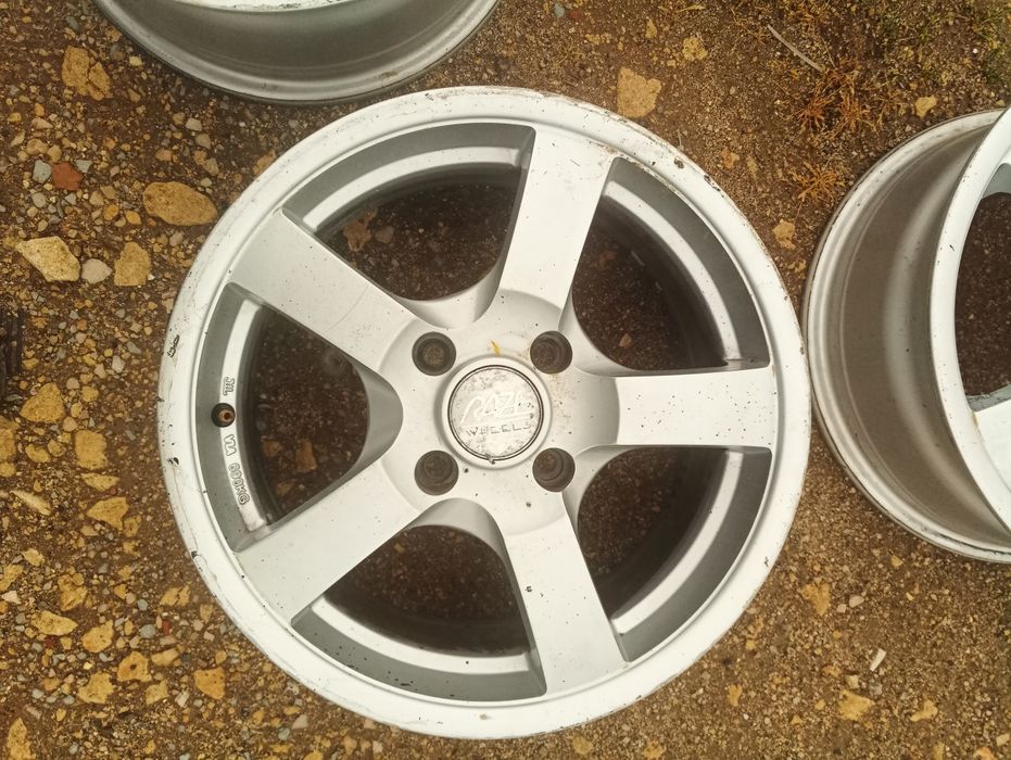 Джанти 4 x 100 ЕТ 38  16цола