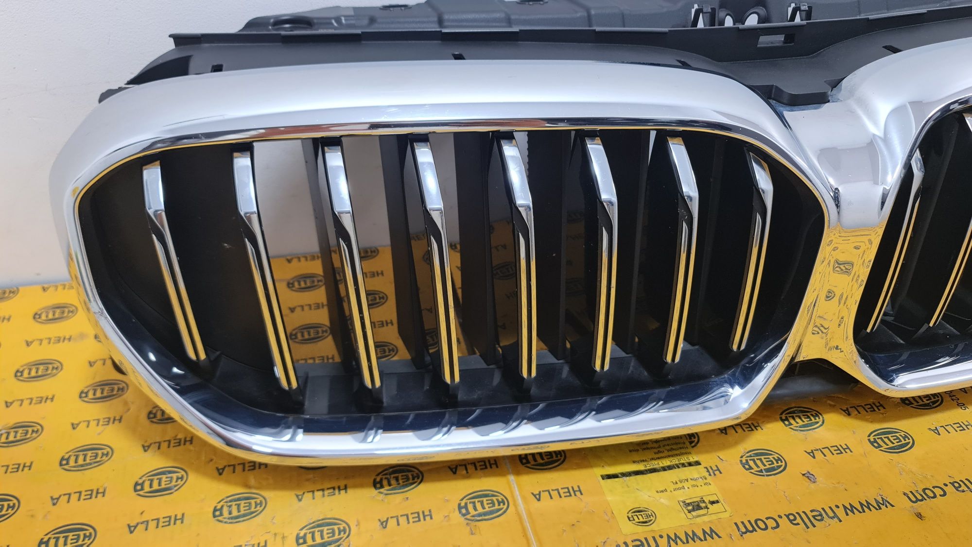 Grila masca radiator bara fata hota clapete BMW 5 g30 lci facelift