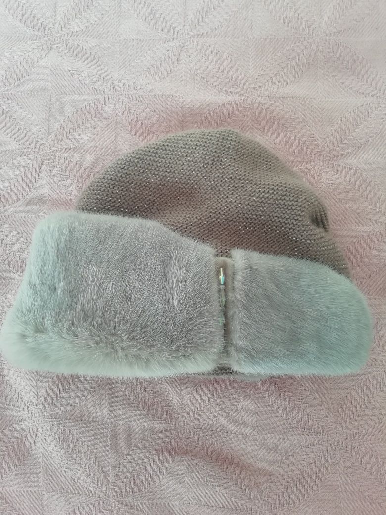 Женская трикотажная шапка с натуральным мехом норки