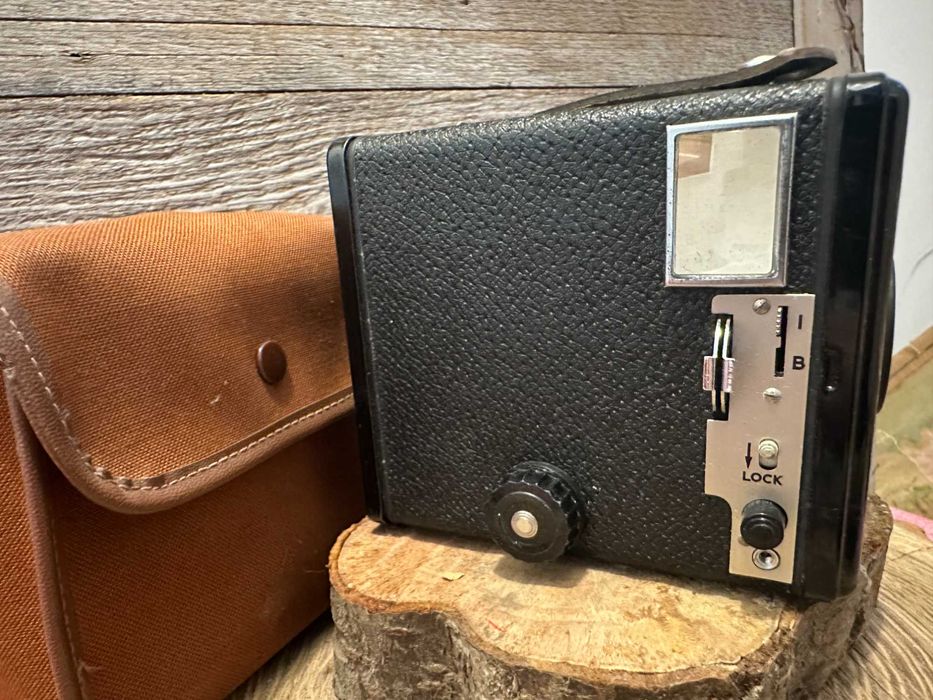 Колекционерска камера KODAK Brownie Flash III